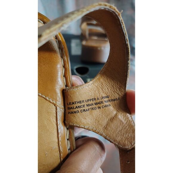 Born Women's Leather Size 8 Tan Ankle Strap Open Toe Sandals - Picture 10 of 10